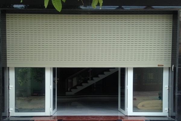 làm thêm điều khiển cửa cuốn