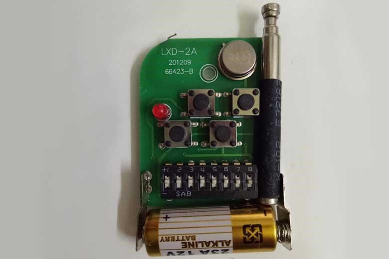 cửa cuốn có remote