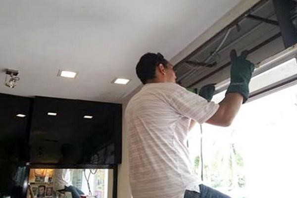 Sửa cửa cuốn aludoor