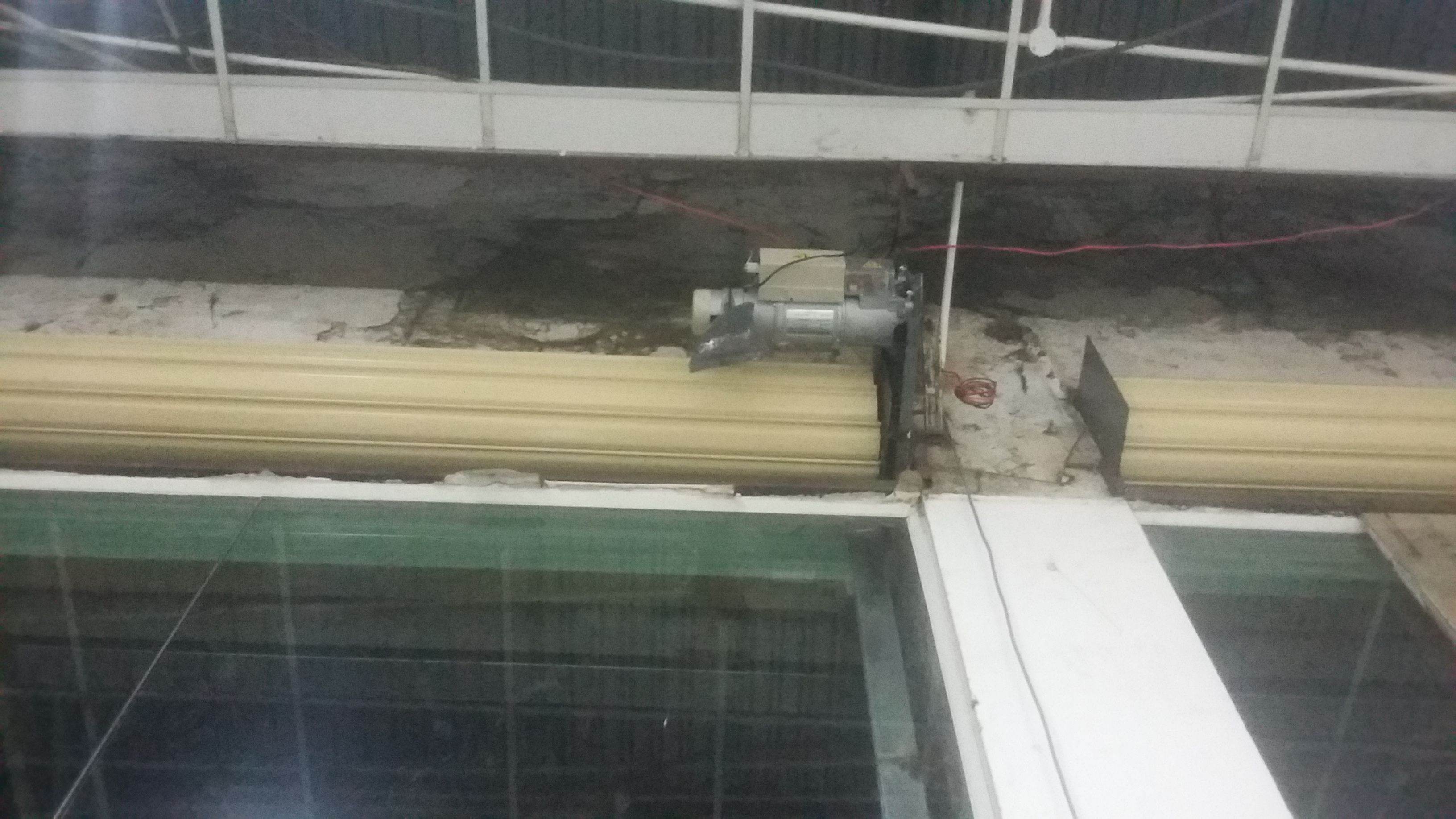 ﻿cửa cuốn ngắt điện