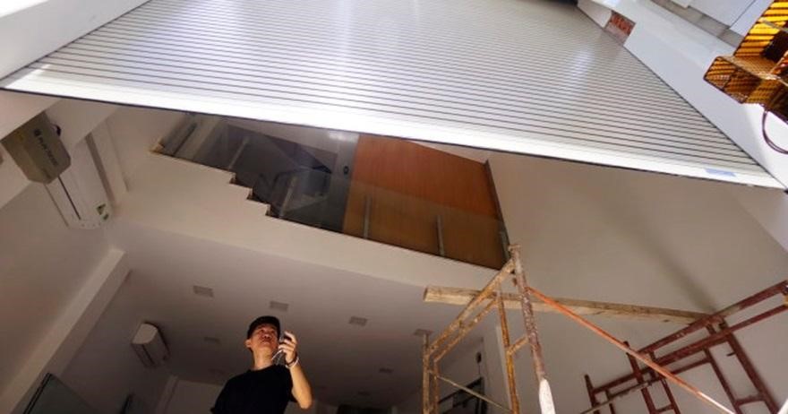 Cửa cuốn bị cúp điện﻿